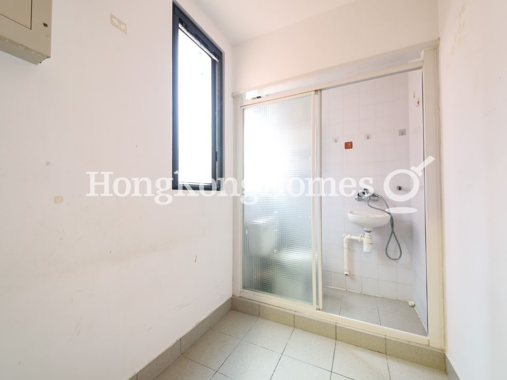 Maid's Room — The Arch - Block 2A (Moon Tower), Tsim Sha Tsui