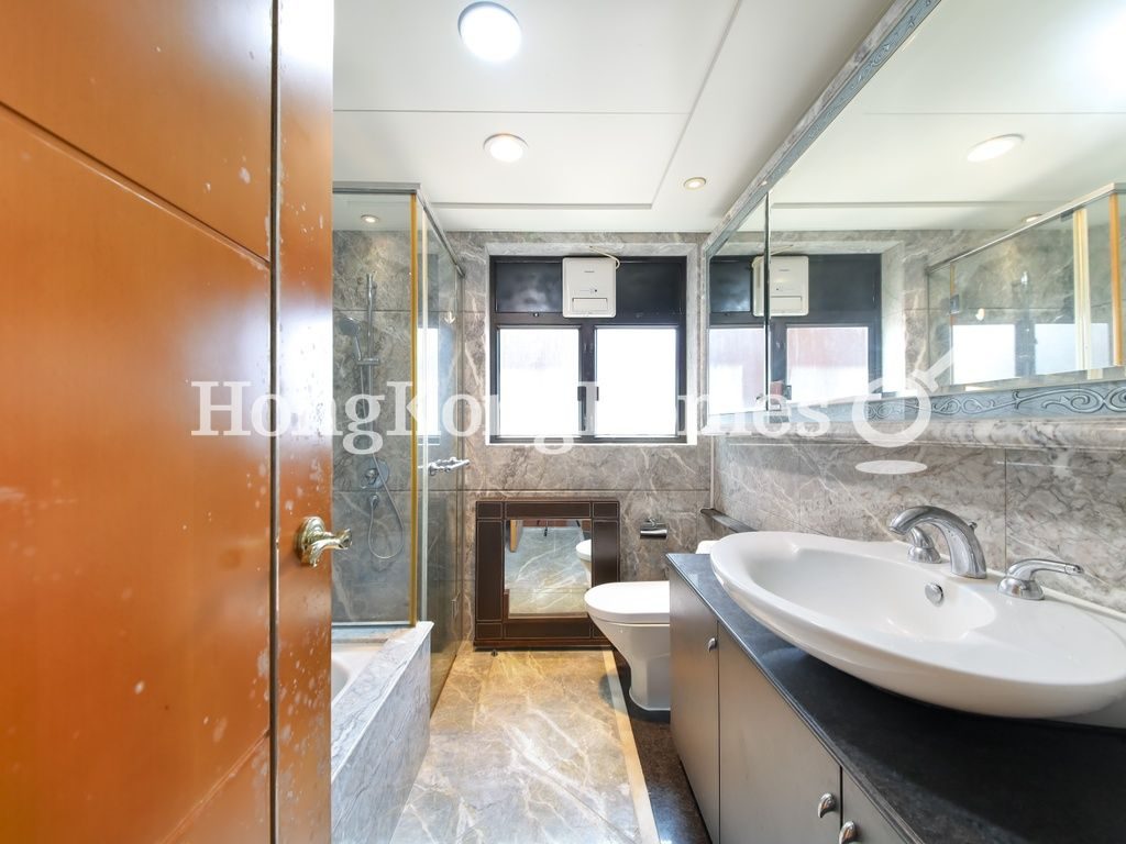 Master Bathroom — The Arch - Block 2A (Moon Tower), Tsim Sha Tsui