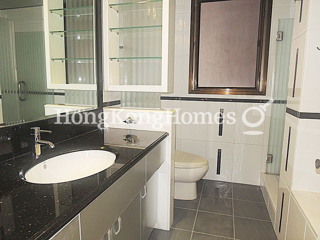 Master Bathroom — Hong Kong Parkview - Tower 04, Repulse Bay
