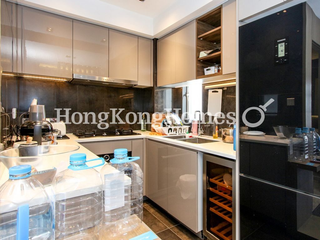 Kitchen — St. Louis Mansion, Mid-levels Central
