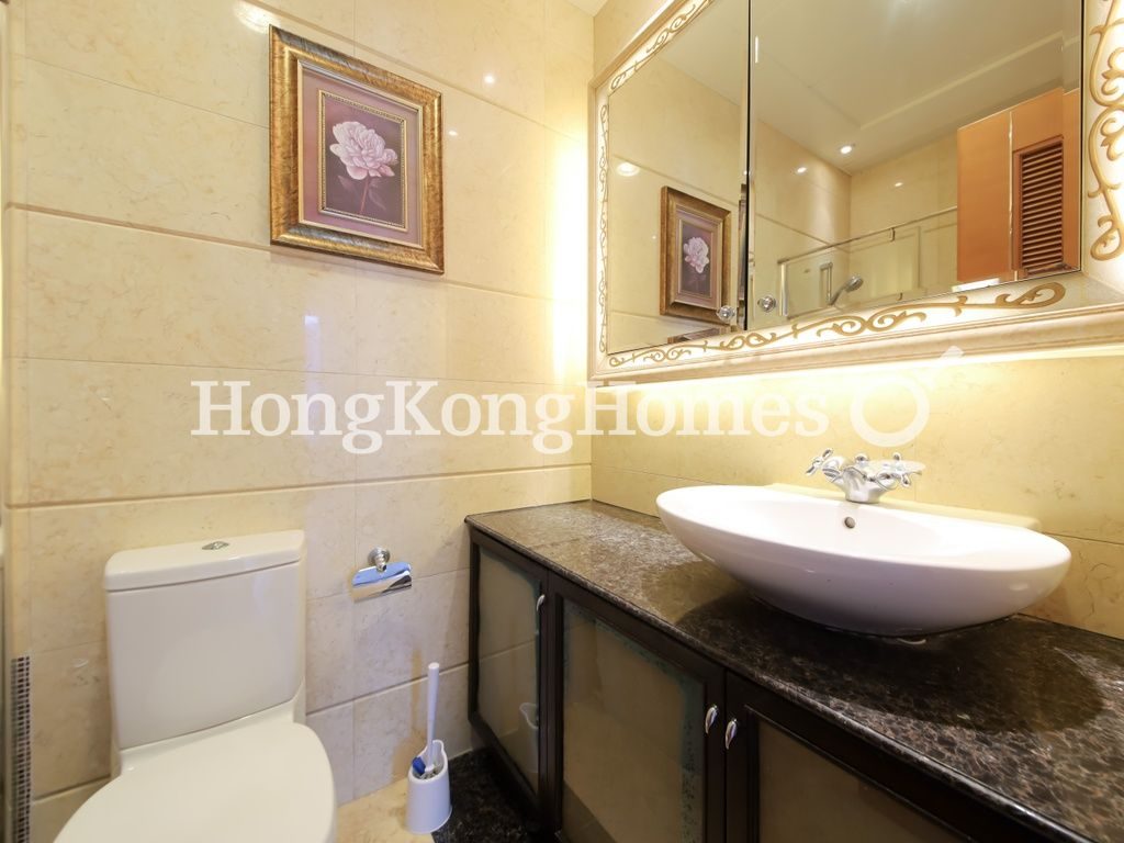 Guest Bathroom — The Arch - Block 2A (Moon Tower), Tsim Sha Tsui