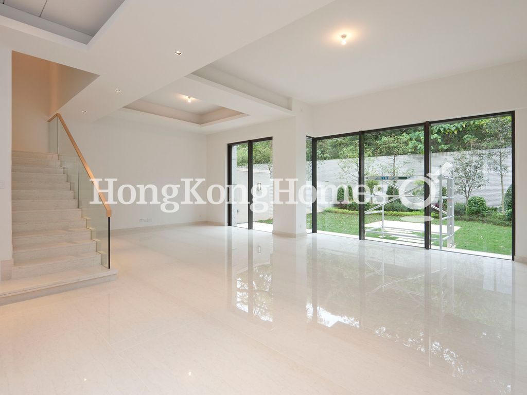 Living Room — Valais ll - Locarno Avenue, Sheung Shui