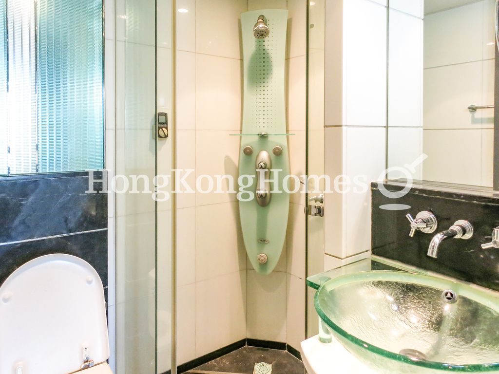 Guest Bathroom — 君臨天下 2座，尖沙咀