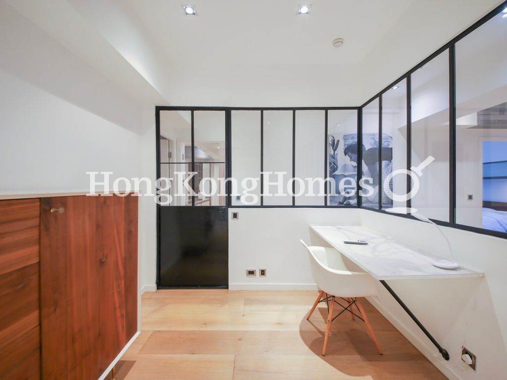 Study — Yu Hing Mansion, Sheung Wan
