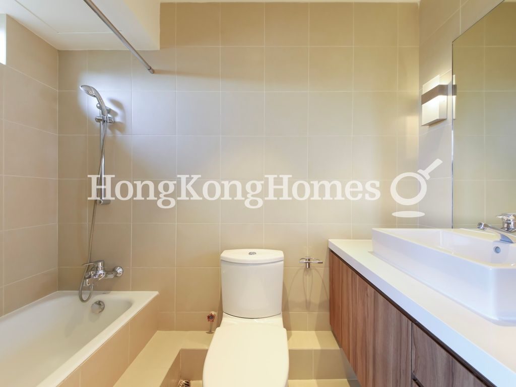 Second Ensuite Bathroom — Piccadilly Mansion, Mid-levels West