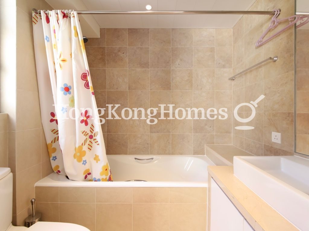 Third Ensuite Bedroom — Piccadilly Mansion, Mid-levels West