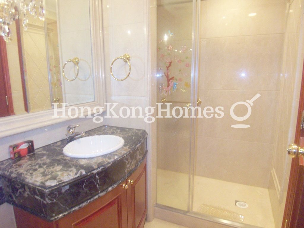 Guest Bathroom — Tavistock 2, Mid-levels Central
