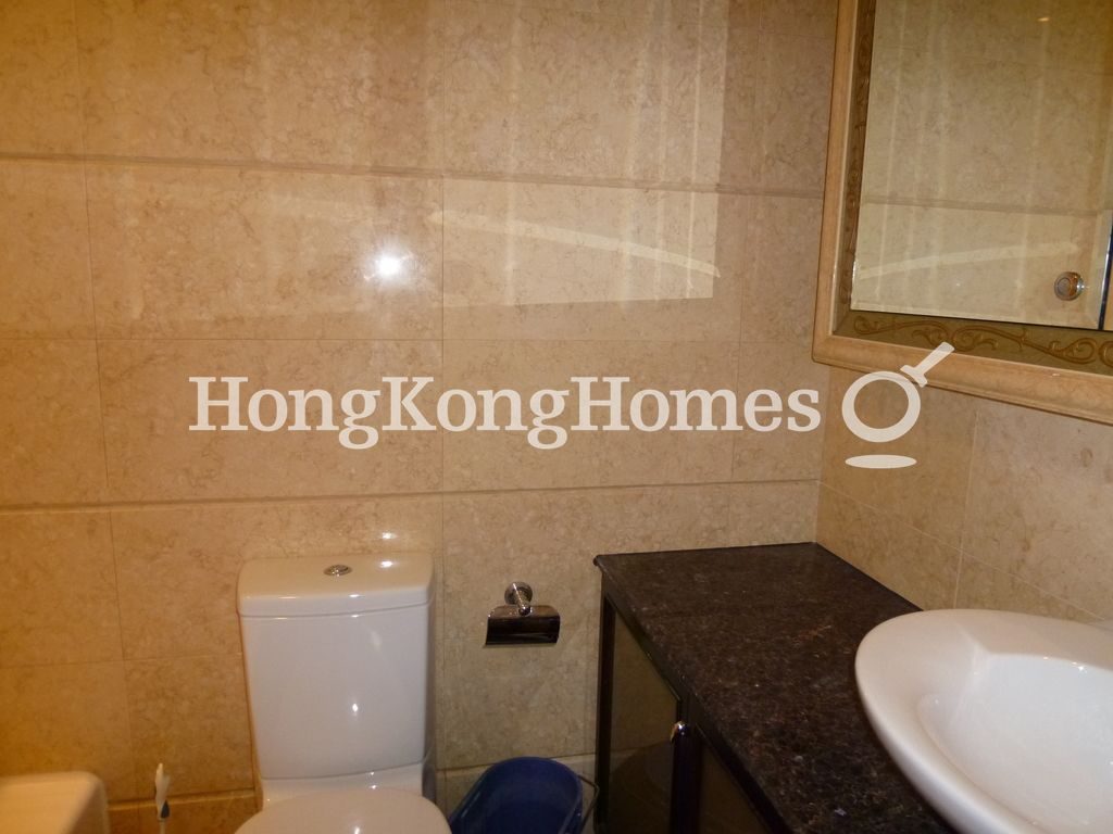 Guest Bathroom — The Arch - Block 2 (Star Tower), Tsim Sha Tsui