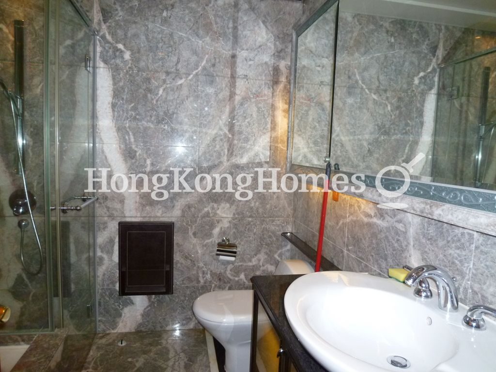 Master Bathroom — The Arch - Block 2 (Star Tower), Tsim Sha Tsui