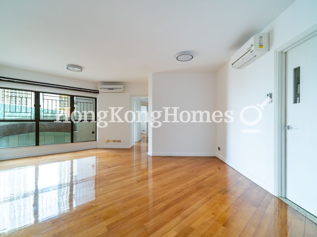 Living and Dining Room — The Waterfront - Block 02, Tsim Sha Tsui