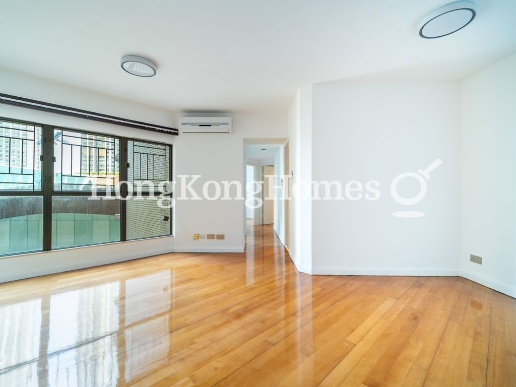 Living and Dining Room — The Waterfront - Block 02, Tsim Sha Tsui