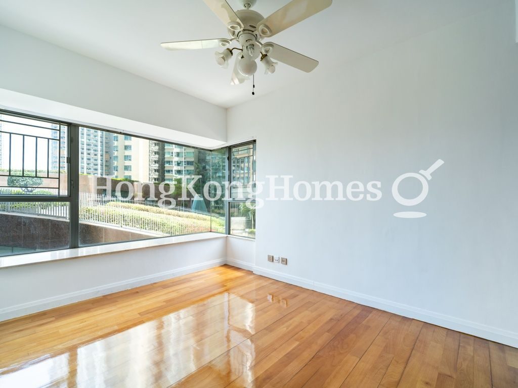 Master Bedroom — The Waterfront - Block 02, Tsim Sha Tsui