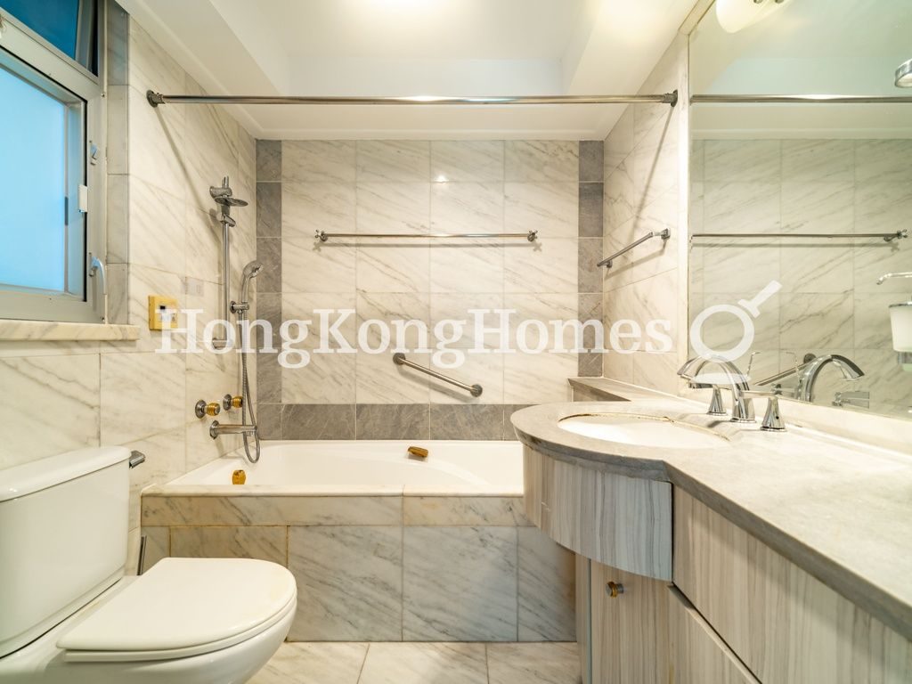 Master Bathroom — The Waterfront - Block 02, Tsim Sha Tsui