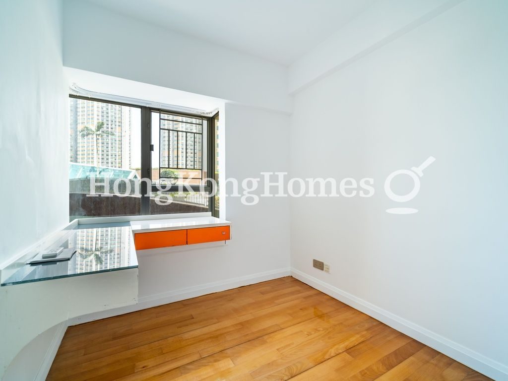 Second Bedroom — The Waterfront - Block 02, Tsim Sha Tsui