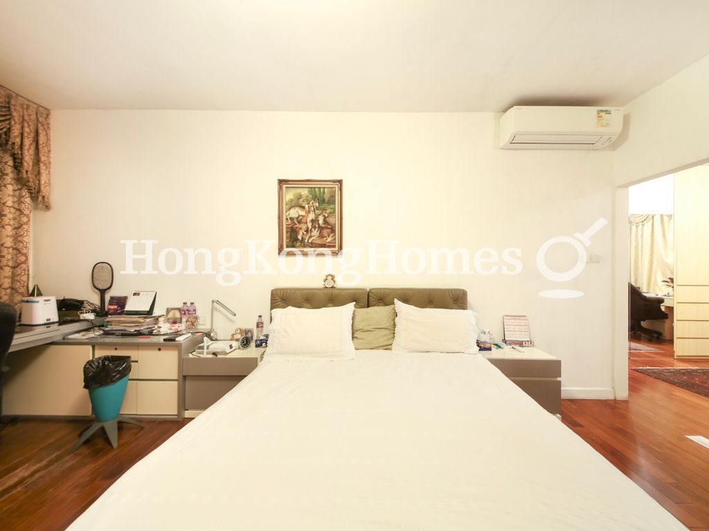 Master Bedroom — Villa Veneto, Mid-levels West