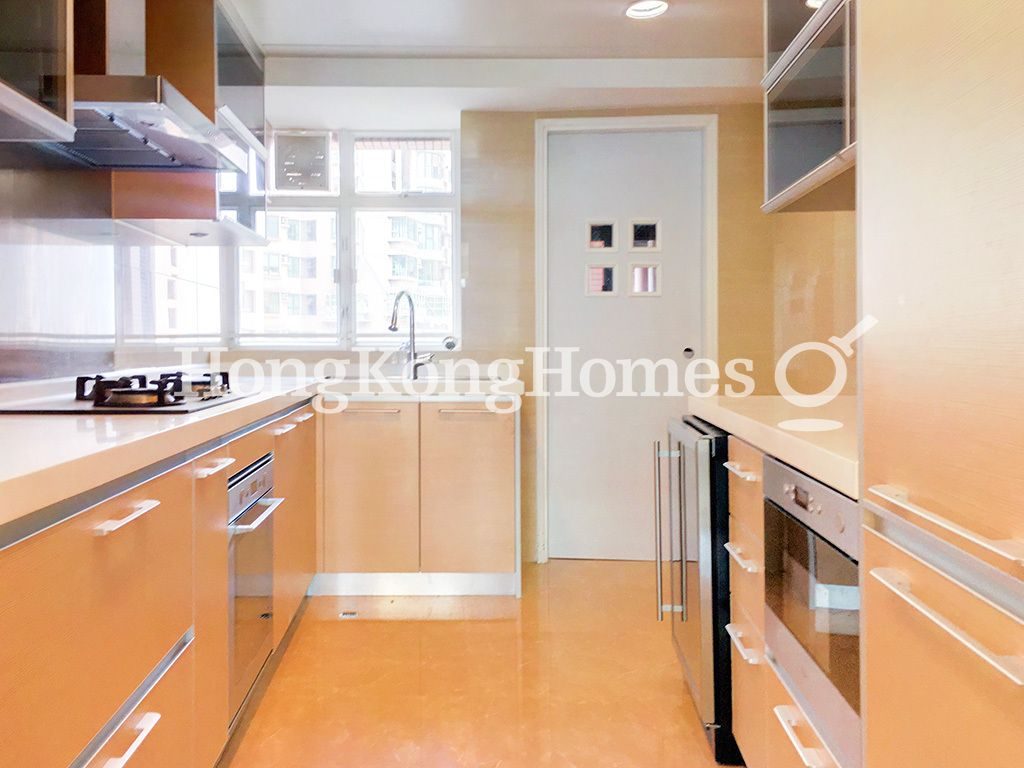 Kitchen — Dynasty Court - Block 03, Mid-levels Central