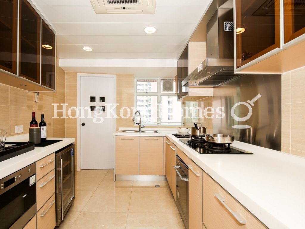 Kitchen — Dynasty Court - Block 03, Mid-levels Central