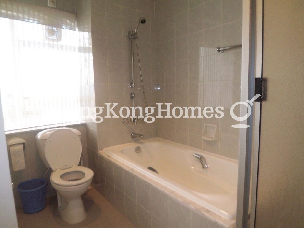 Master Bathroom — Century Tower I, Mid-levels Central
