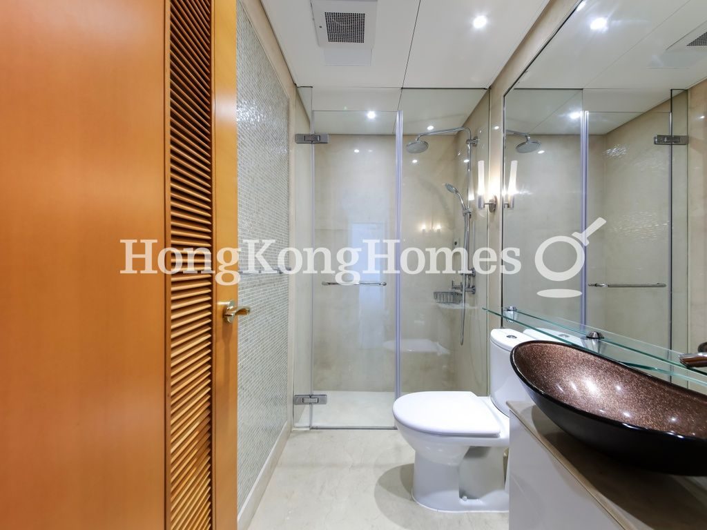 Guest Bathroom — Residence Bel-air - Phase 04, Peak Tower 03, Pokfulam