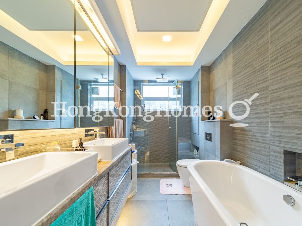 Master Bathroom — Victoria Heights, Mid-levels East