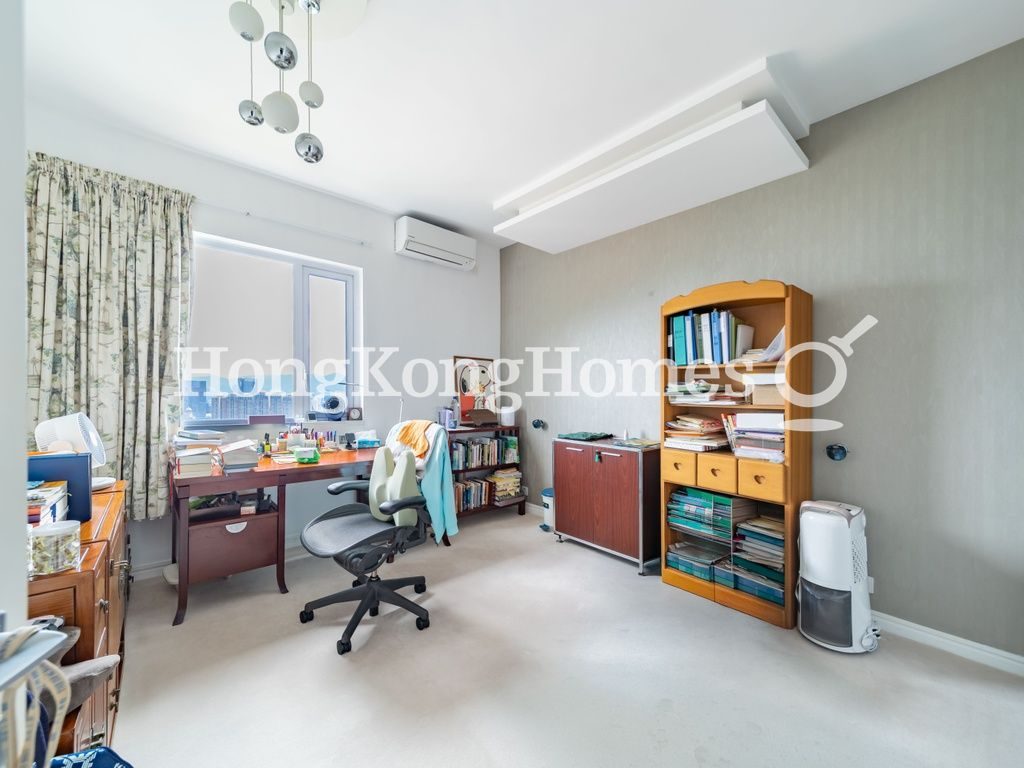 Third Bedroom — Victoria Heights, Mid-levels East