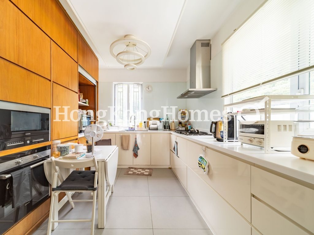 Kitchen — Victoria Heights, Mid-levels East