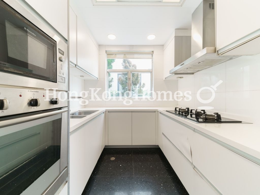 Kitchen — Sunshine Villa, The Peak