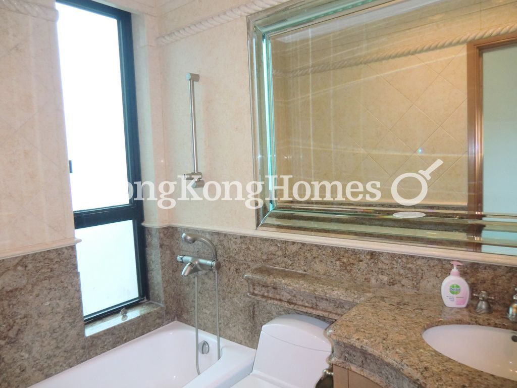 Second Ensuite Bathroom — The Leighton Hill - Block 06, Happy Valley