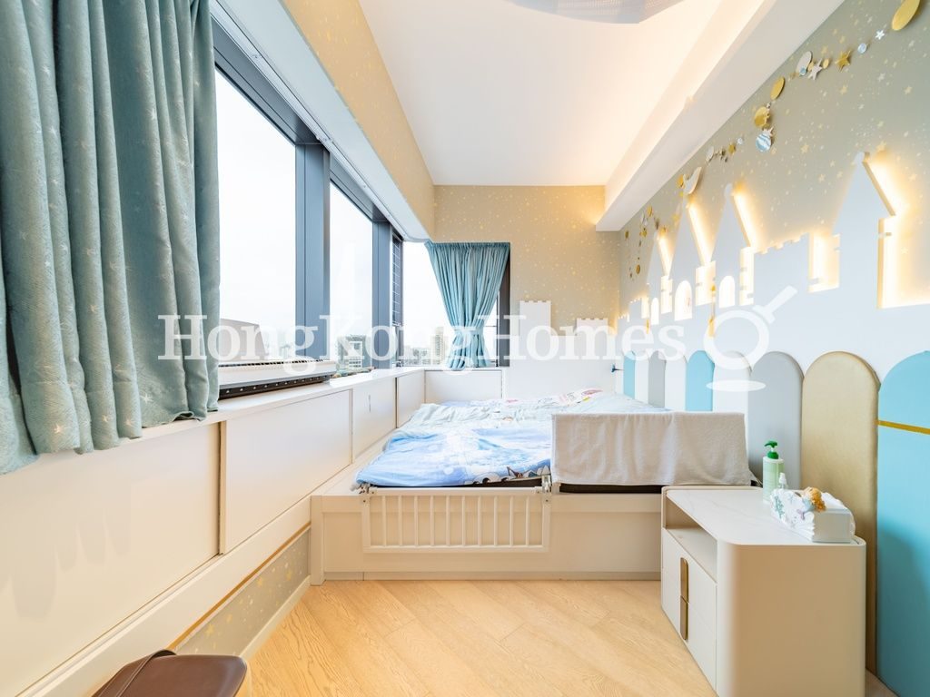 Second Ensuite Bedroom — Fleur Pavilia, North Point