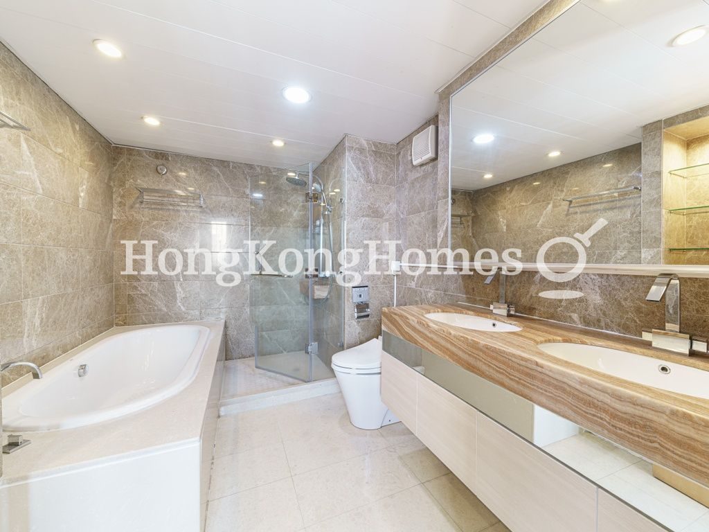 Master Bathroom — Estoril Court - Block 02, Mid-levels Central