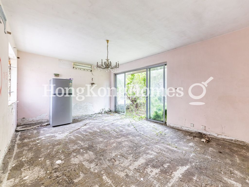 Living and Dining Room — Moorsom Road, Jardine's Lookout
