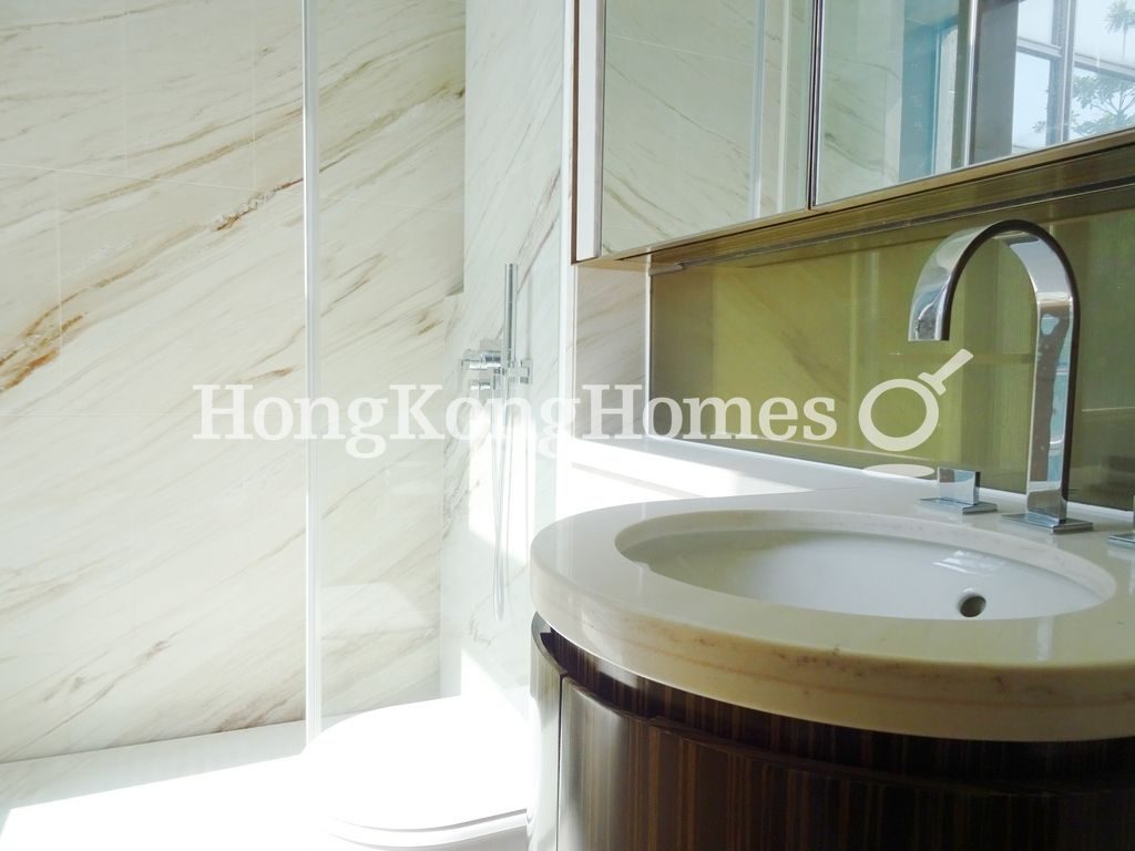 Guest Bathroom — Shouson Peak, Shouson Hill