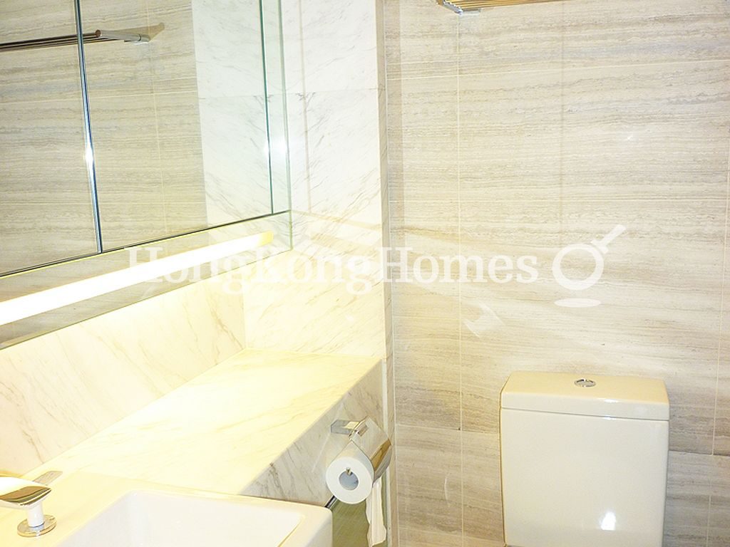 Guest Bathroom — 壹環，灣仔