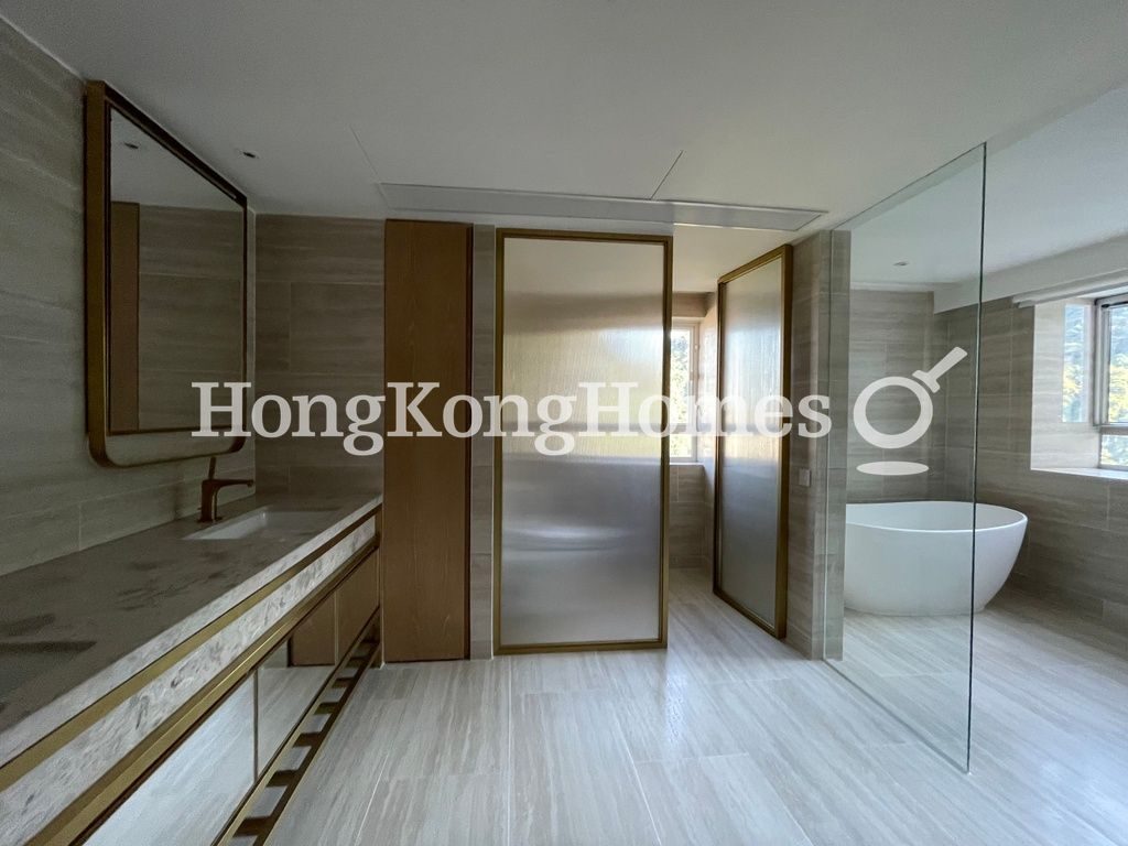 Master Bathroom — Hong Villa, Mid-levels Central