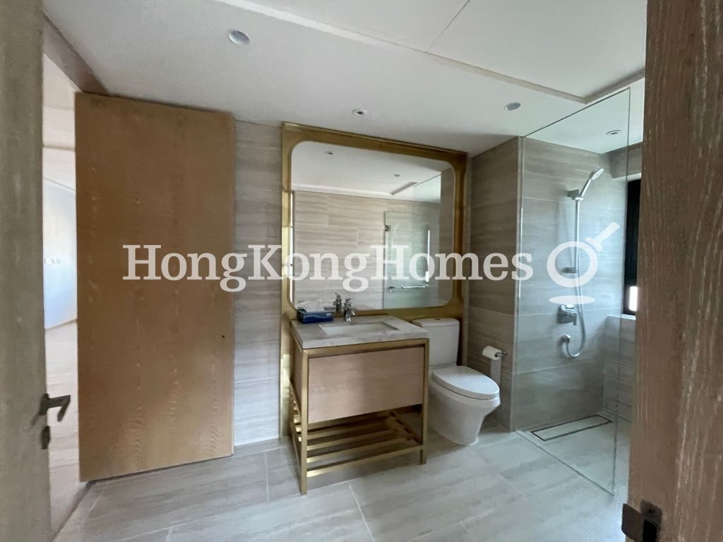 Second Ensuite Bathroom — Hong Villa, Mid-levels Central
