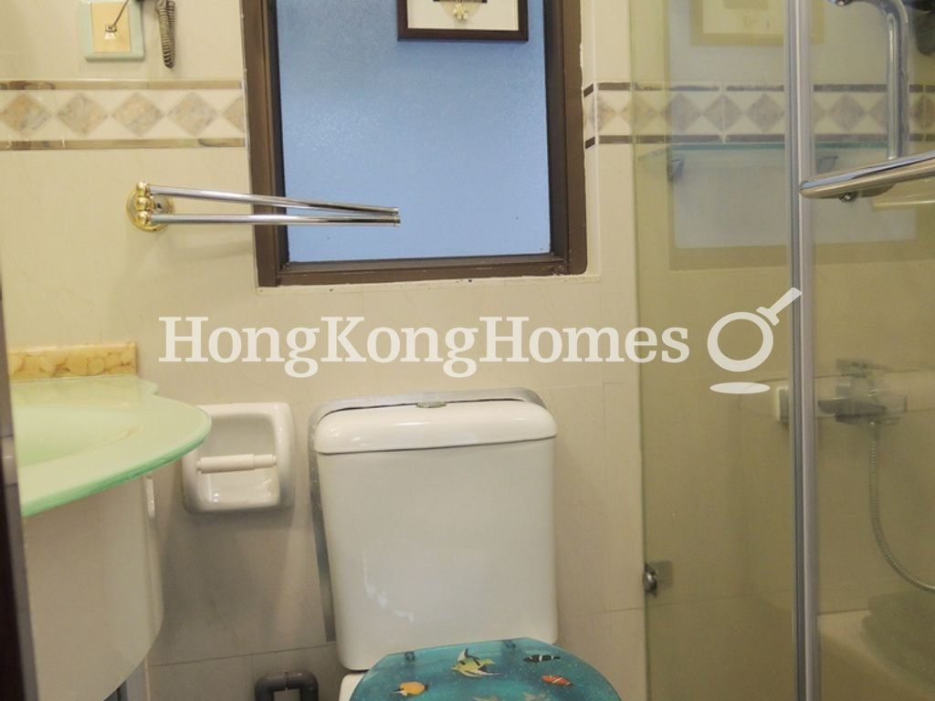Bathroom — Smithfield Court - Block 02, Western / Kennedy Town