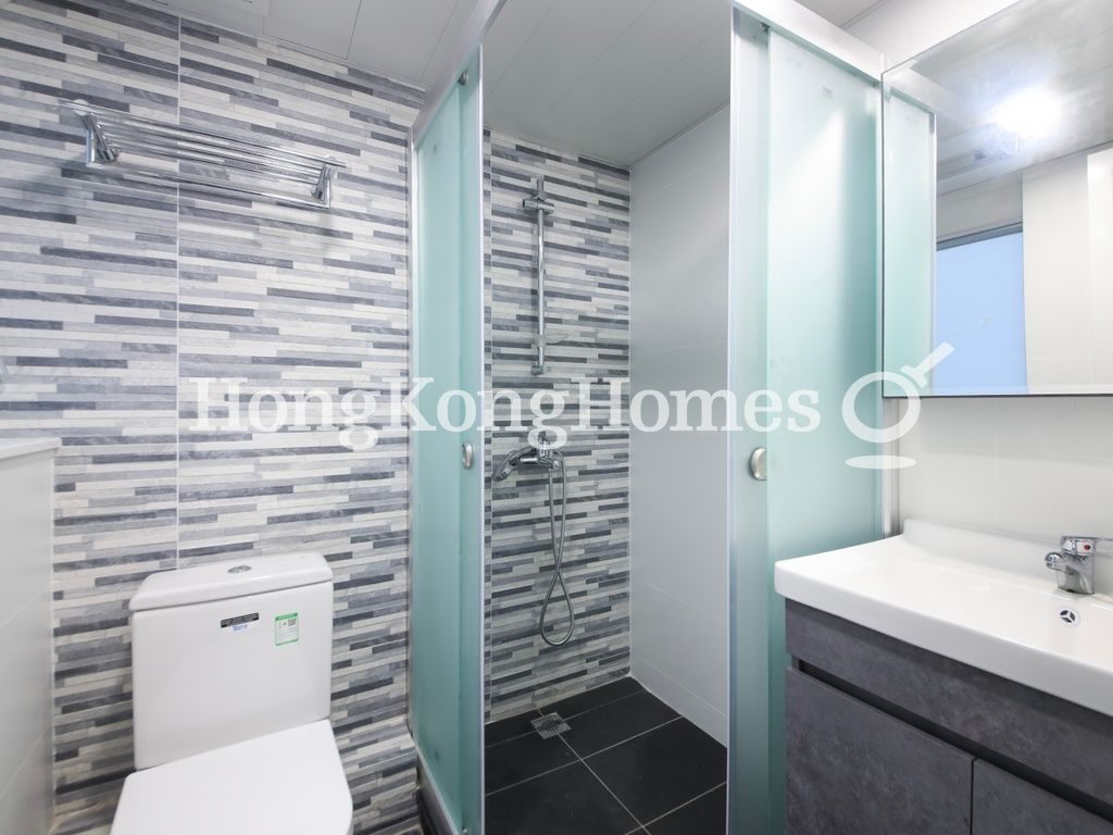 Bathroom — Wing Lok Street, 109-111, Sheung Wan