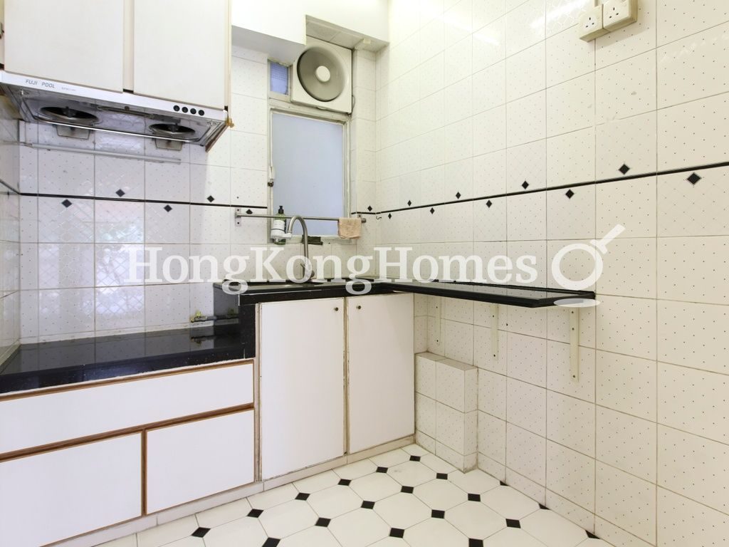 Kitchen — Sun Wise Mansion, Central
