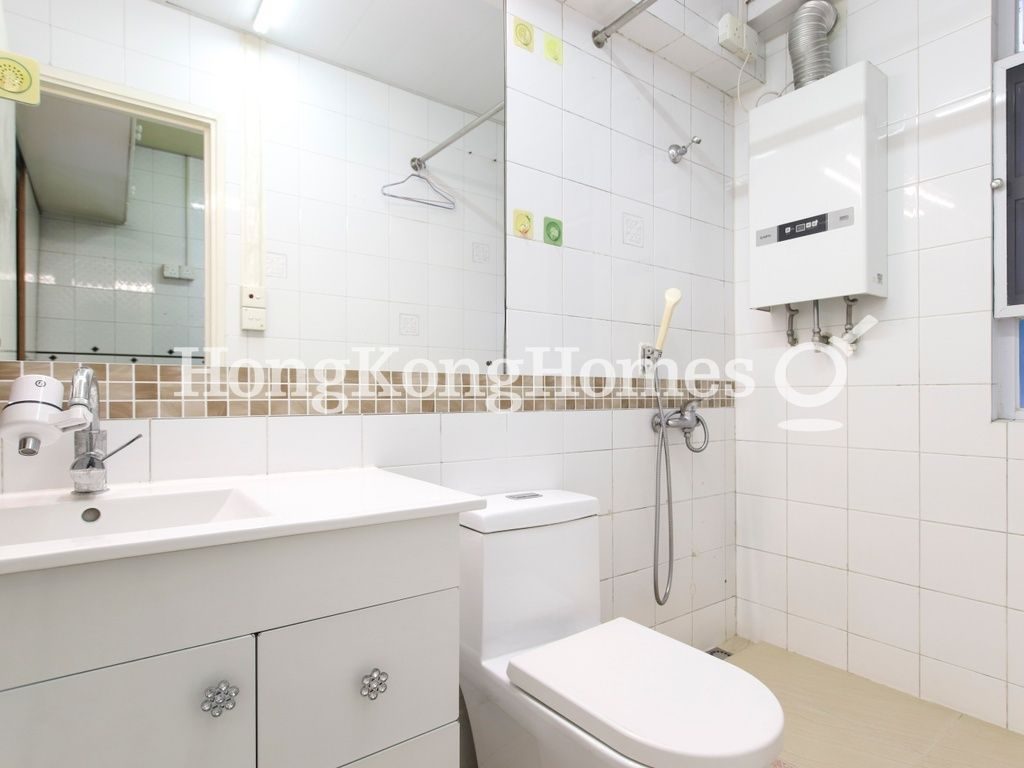 Bathroom — Sun Wise Mansion, Central