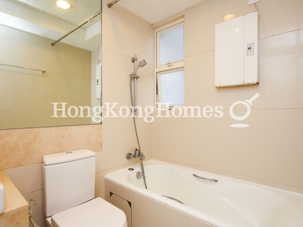 Master Bathroom — The Icon, Mid-levels West