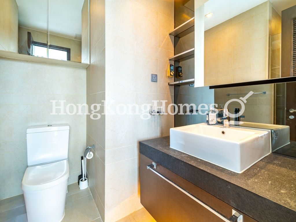 Ensuite Bathroom — J Residence, Wan Chai