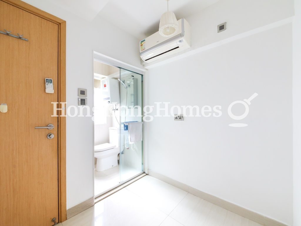 Maid's Room and Washroom — 鳳輝閣，跑馬地