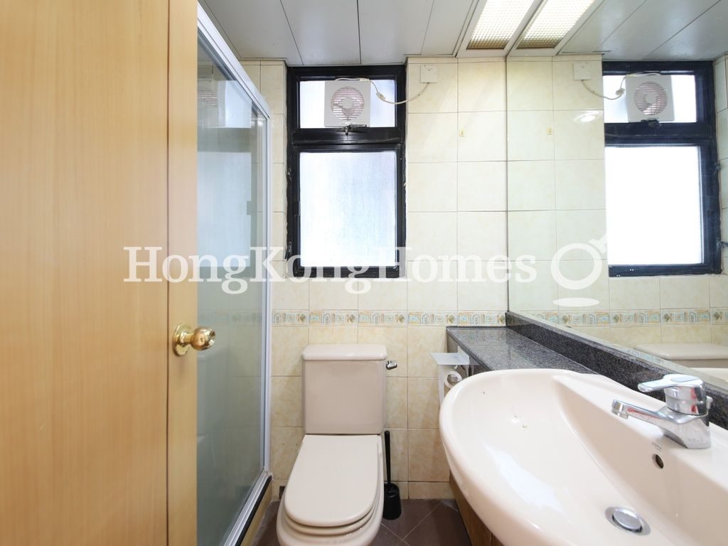 Guest Bathroom — Wilton Place, Mid-levels West