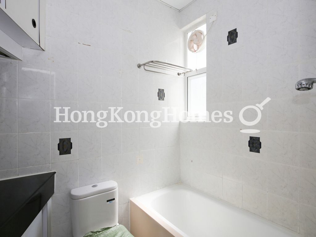 Master Bathroom — Monticello, Mid-levels East