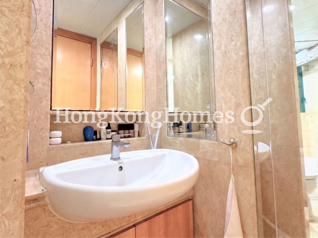 Bathroom — Manhattan Heights, Western / Kennedy Town