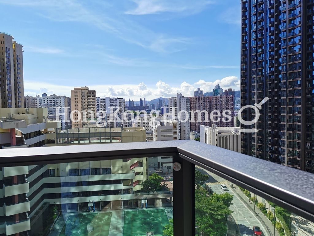 Balcony off Living and Dining Room — 皓畋 - 第6座，何文田窩打老道
