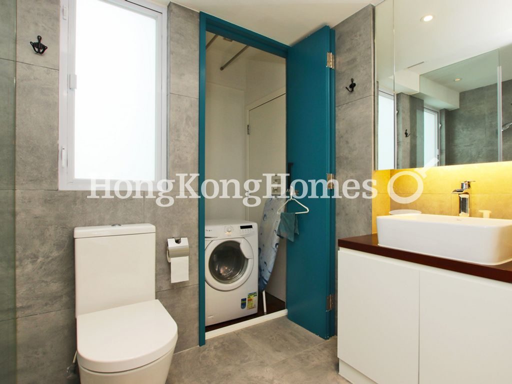 Guest Bathroom — Hang Fat Building, Sheung Wan