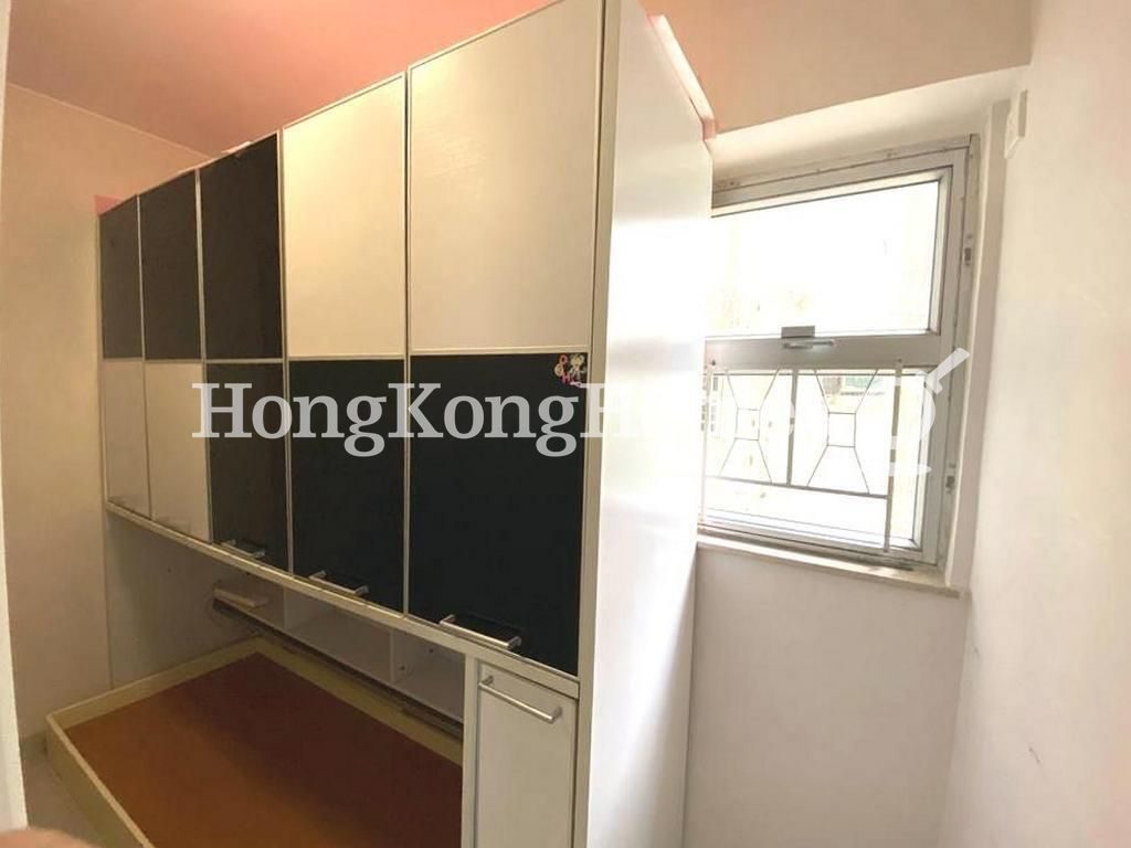 Maid's Room — South Horizons - Phase 04, Tower 26, Eaton Court, Ap Lei Chau