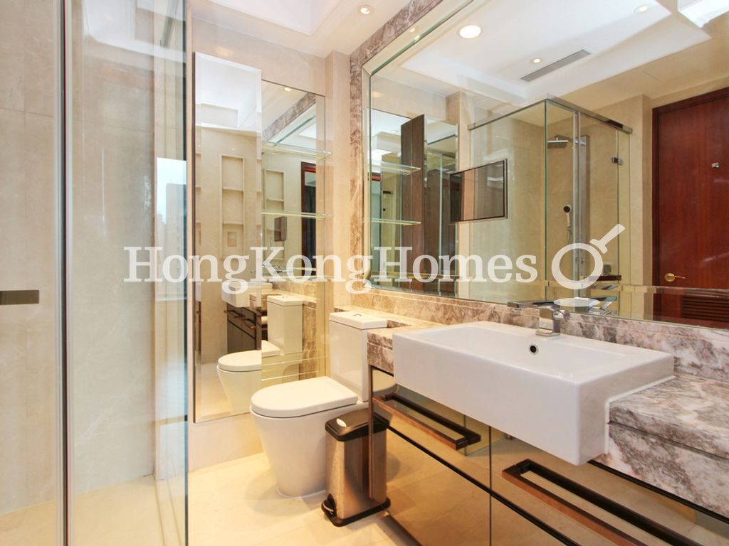 Ensuite Bathroom — The Avenue - Phase 2 - Tower 1, Wan Chai