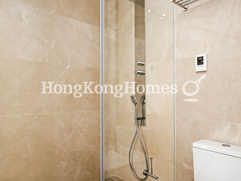 Master Bathroom — 28 Aberdeen St., Central